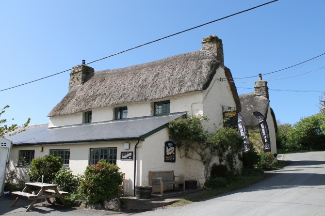 Charles-Darrow-offers-Two-Exceptional- Cornish-Freeholds-for-Sale